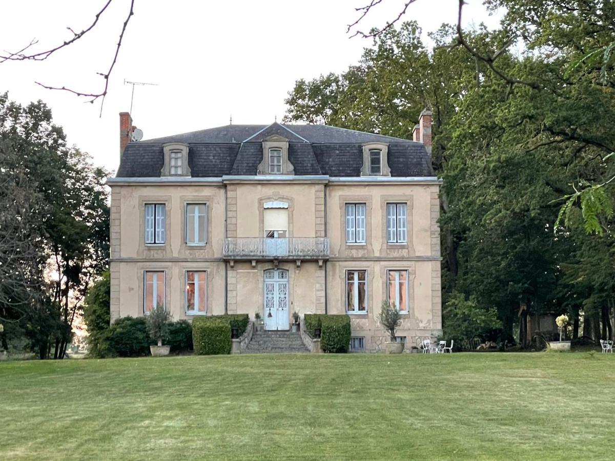 Chateau Du Grand Lucay Bourbon-lʼArchambault Kültér fotó