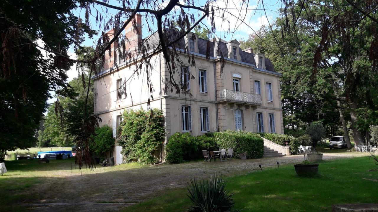 Chateau Du Grand Lucay Bourbon-lʼArchambault Kültér fotó